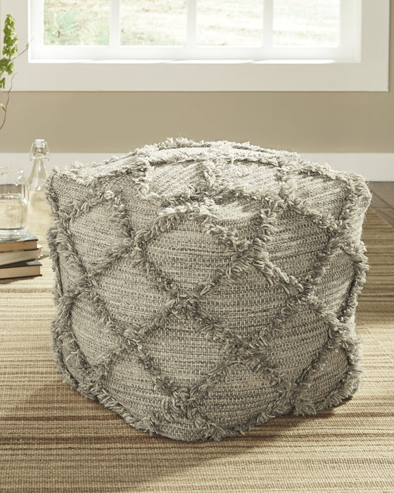 Ashley Express - Adelphie Pouf