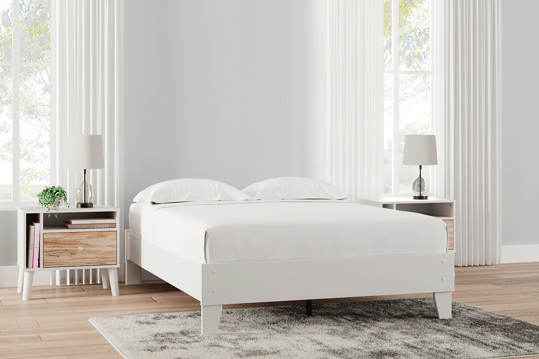 Ashley Express - Piperton  Platform Bed