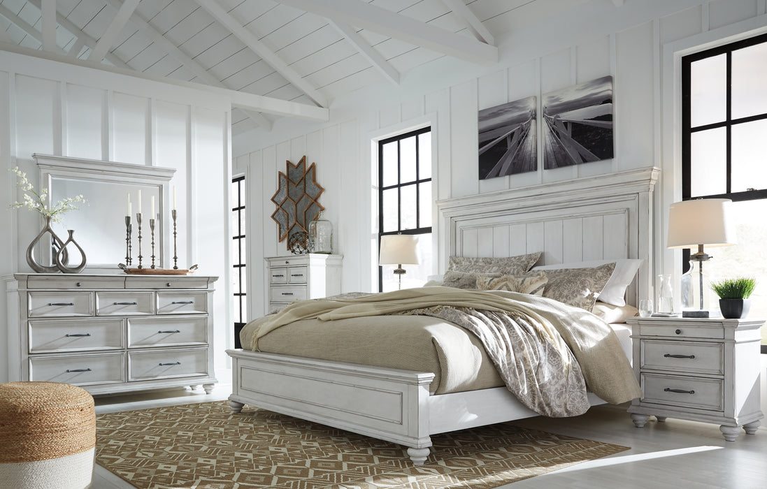 Kanwyn King Panel Bed with Mirrored Dresser