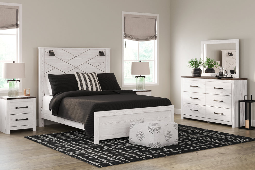 Gerridan Queen Panel Bed with Mirrored Dresser